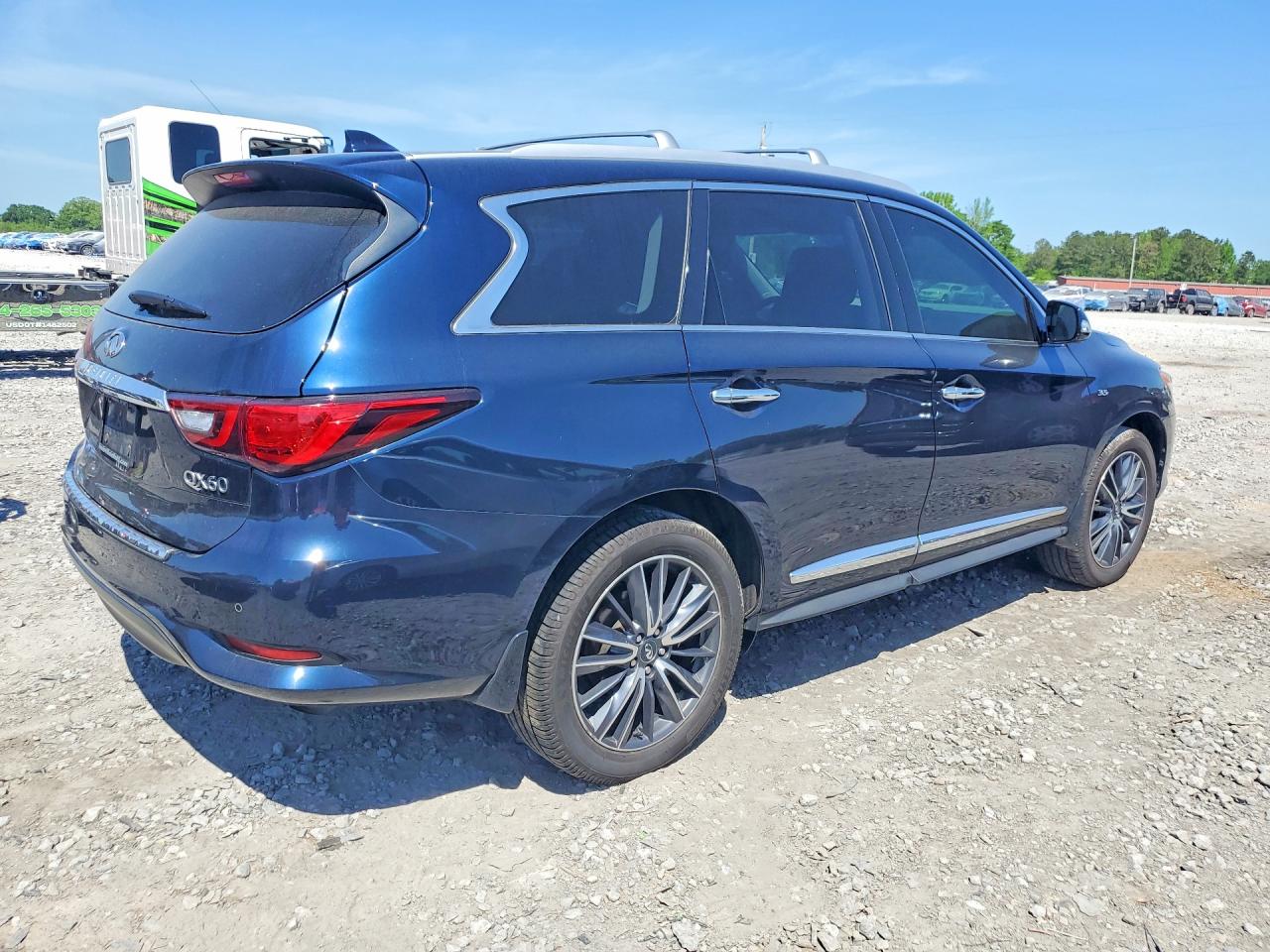 2020 INFINITI QX60 LUXE photo 5