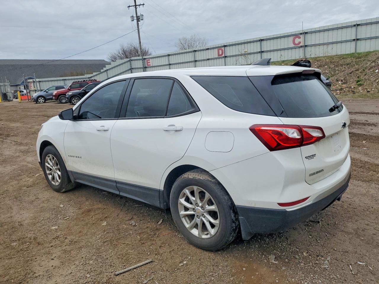 2018 CHEVROLET EQUINOX LS photo 2