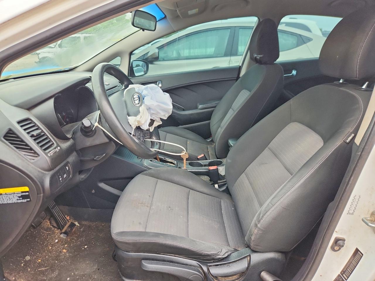 2014 KIA FORTE LX photo 19