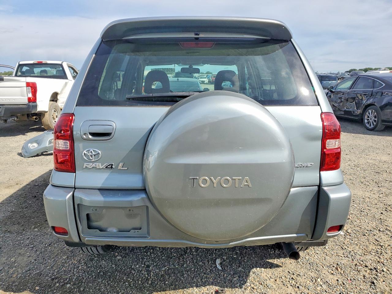 2005 TOYOTA RAV4 BASE photo 11