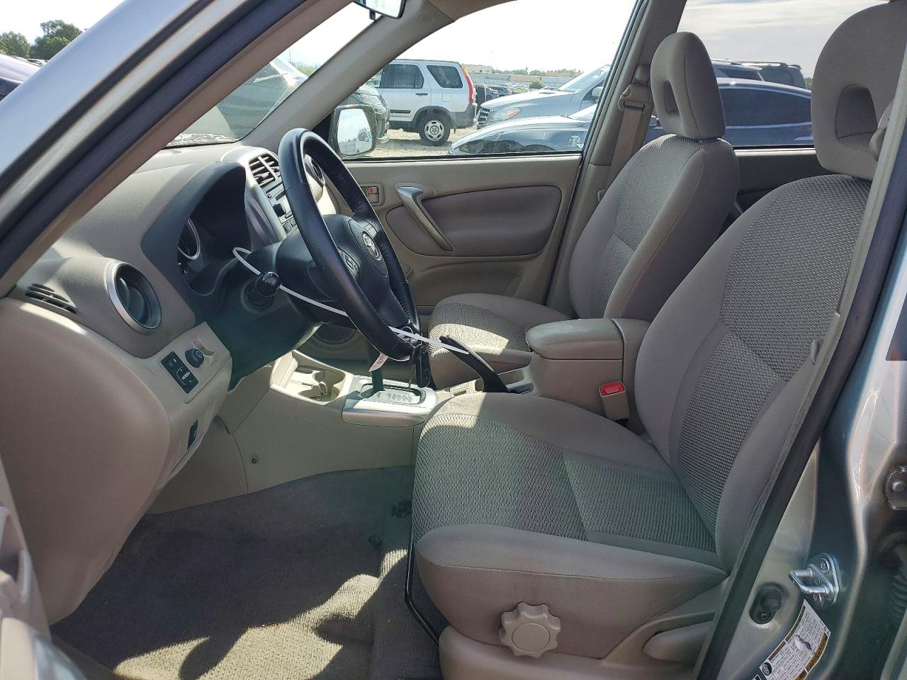 2005 TOYOTA RAV4 BASE photo 13