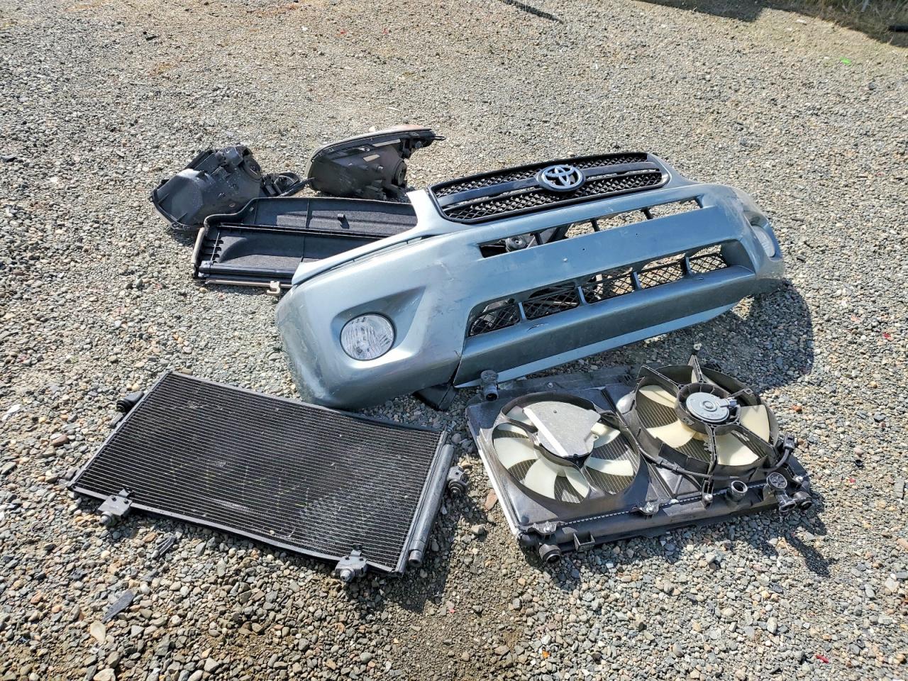 2005 TOYOTA RAV4 BASE photo 25