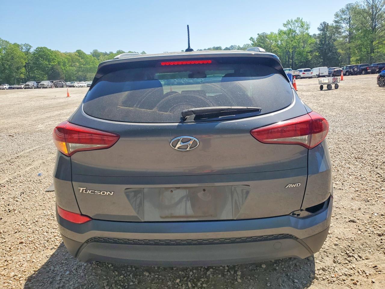 2016 HYUNDAI TUCSON SE photo 11