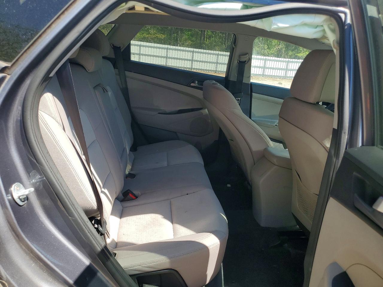 2016 HYUNDAI TUCSON SE photo 21