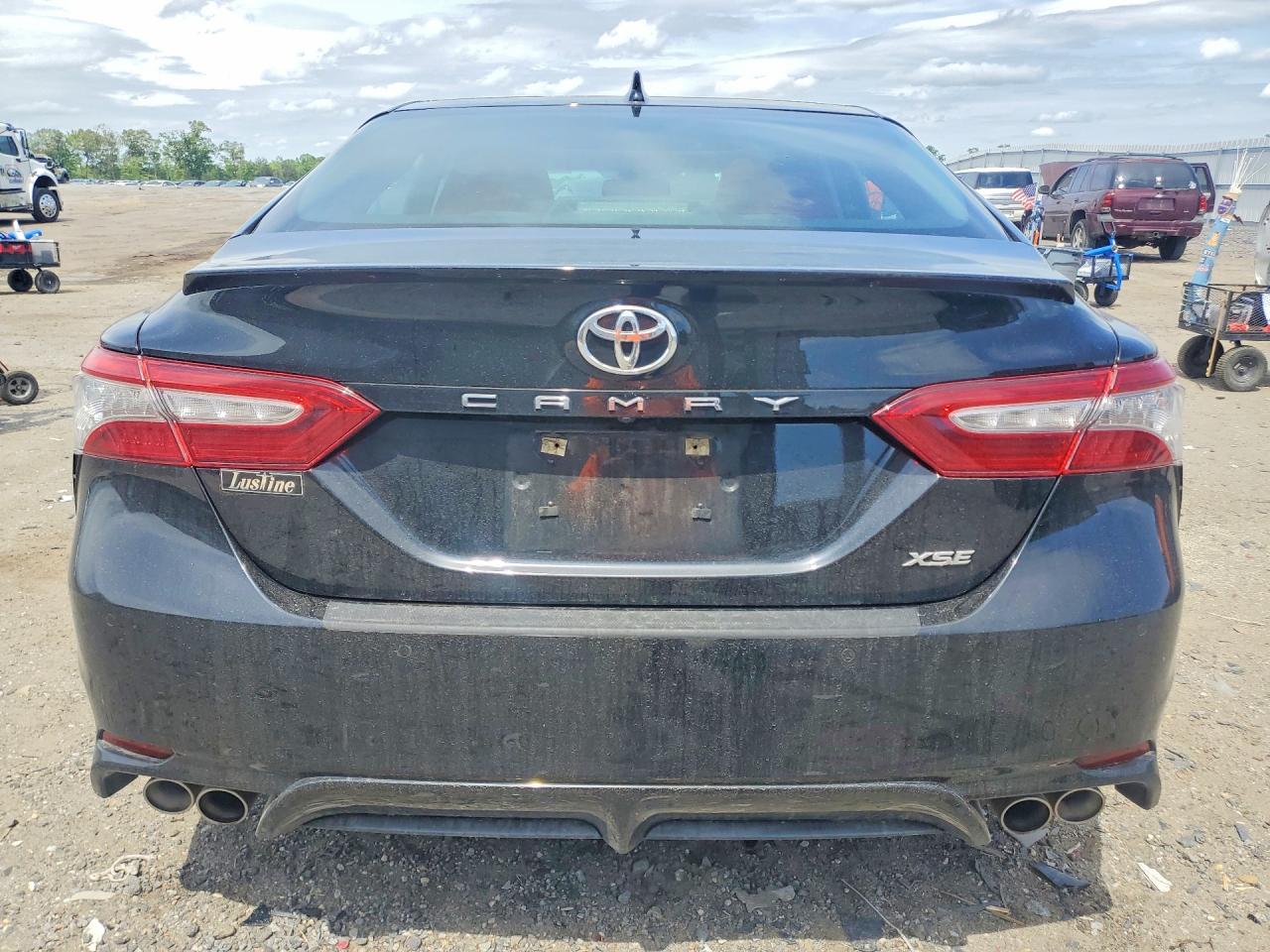 2018 TOYOTA CAMRY XSE V6 photo 6