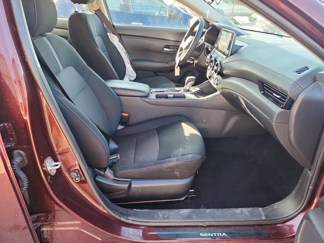 2025 NISSAN SENTRA SV photo 13
