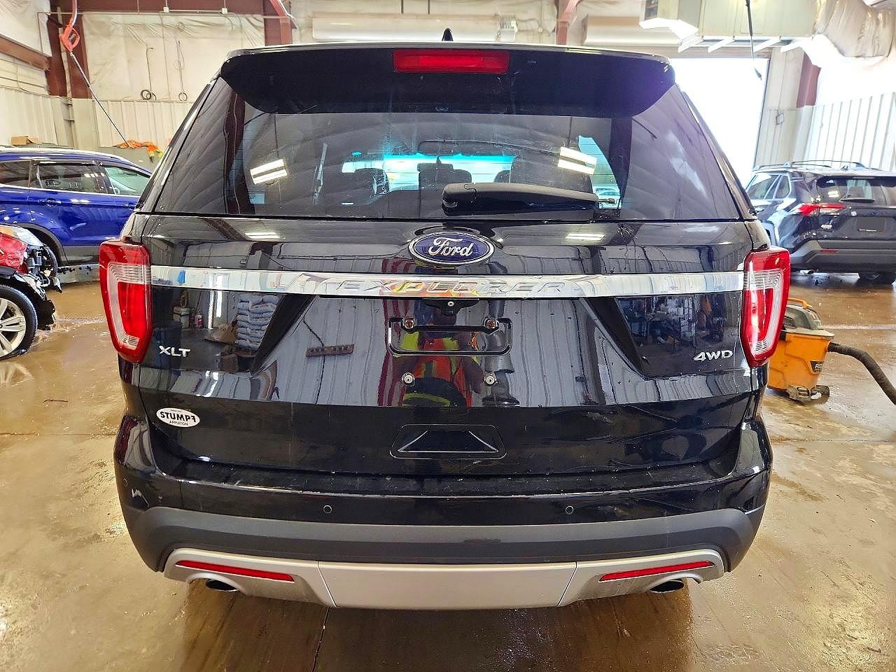 2017 FORD EXPLORER XLT photo 11