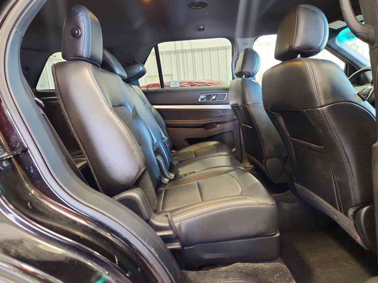 2017 FORD EXPLORER XLT photo 21