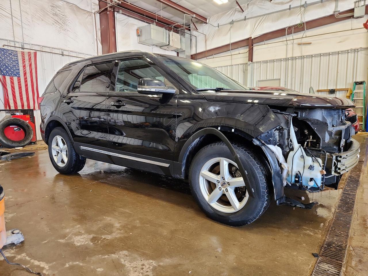 2017 FORD EXPLORER XLT photo 7