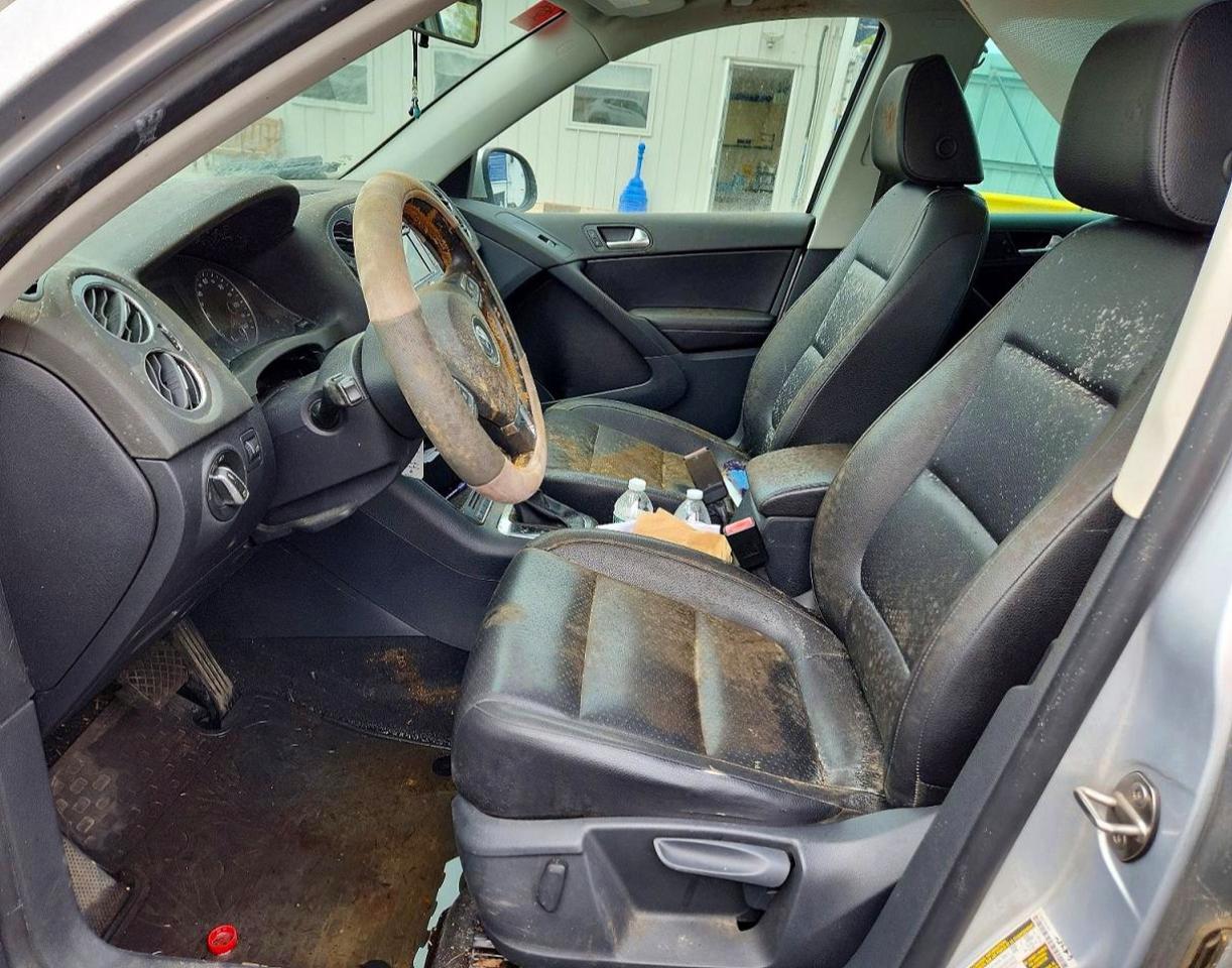 2012 VOLKSWAGEN TIGUAN S photo 19