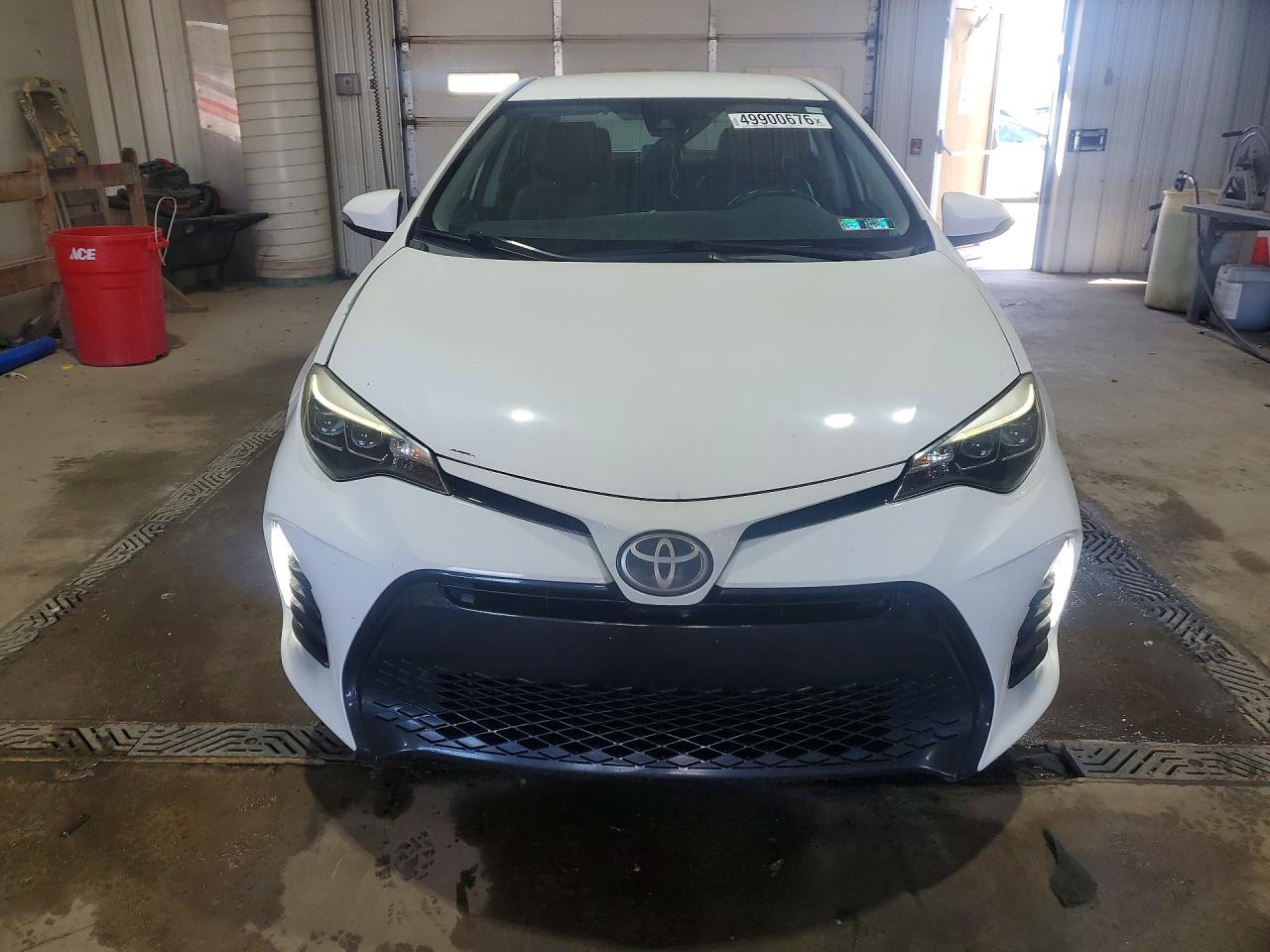 2017 TOYOTA COROLLA SE photo 9