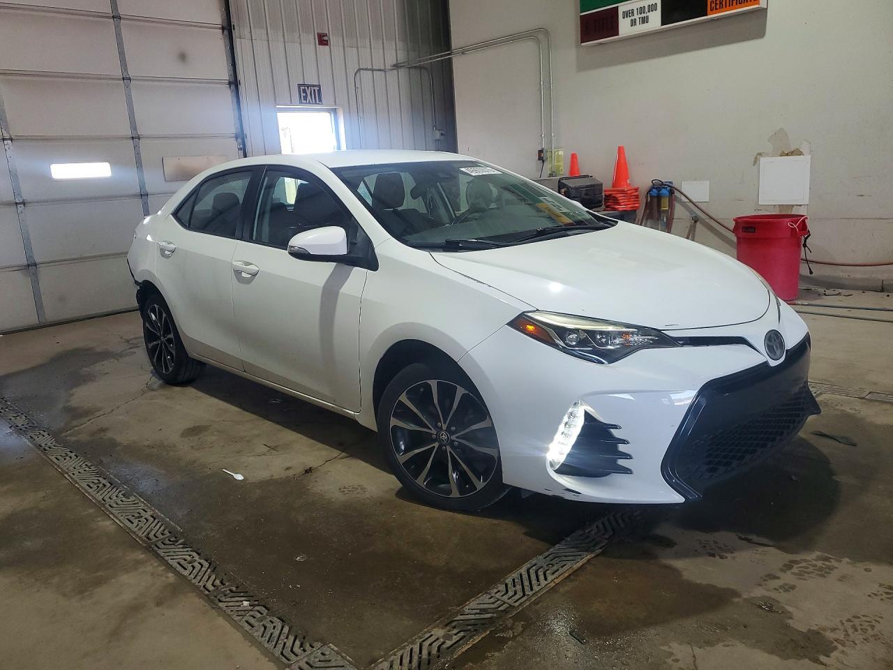 2017 TOYOTA COROLLA SE photo 7