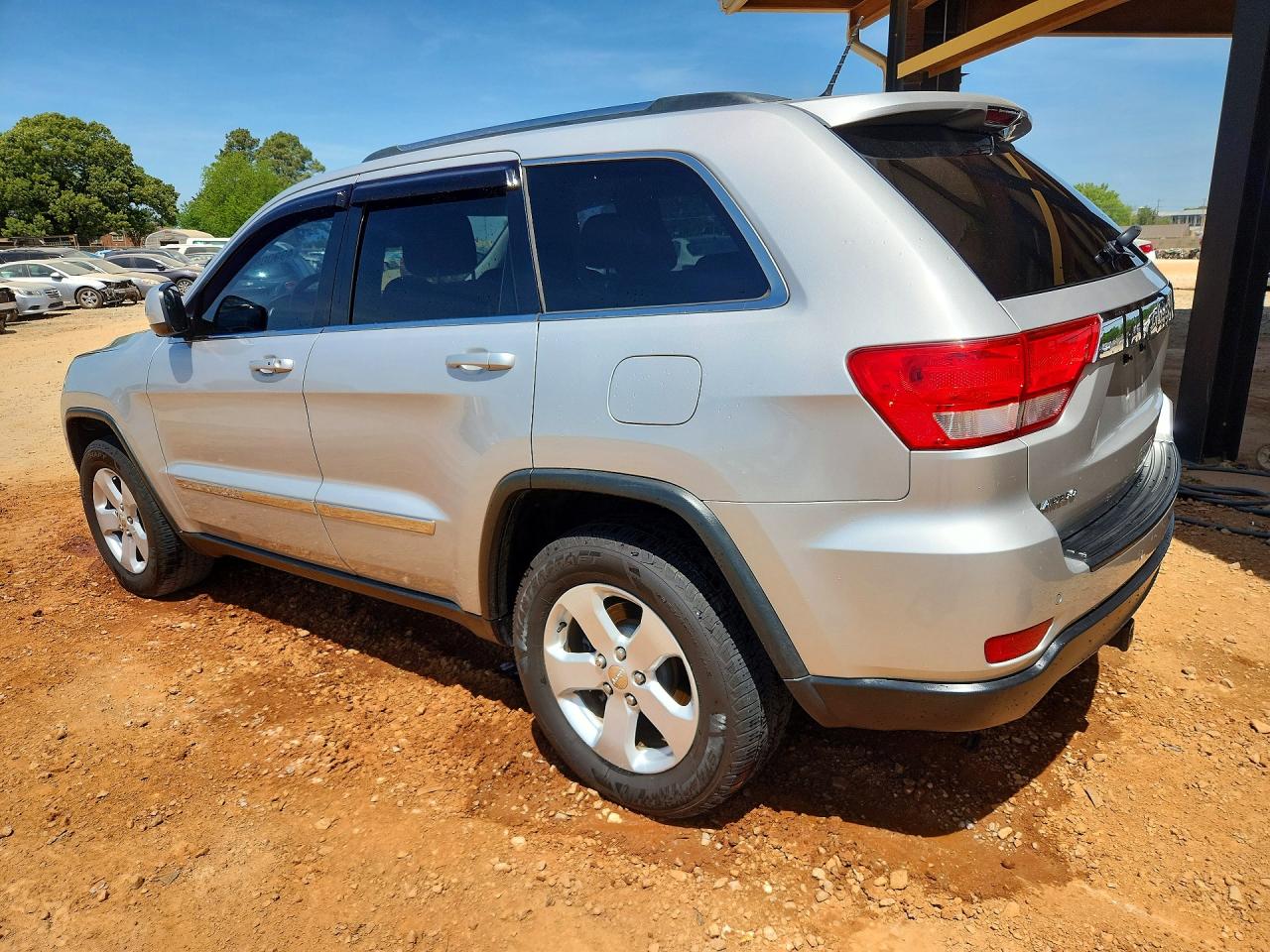 2012 JEEP GRAND CHEROKEE LAREDO photo 3