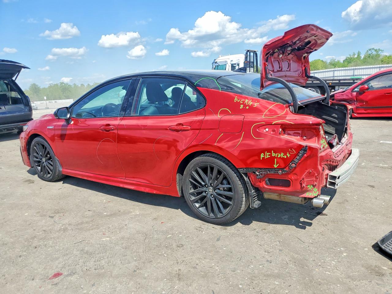 2021 TOYOTA CAMRY XSE photo 4