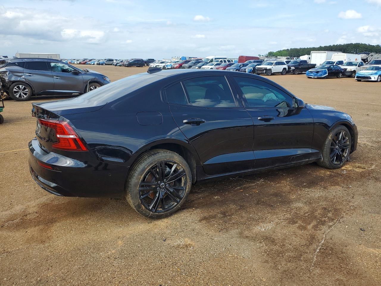 2024 VOLVO S60 PLUS photo 7