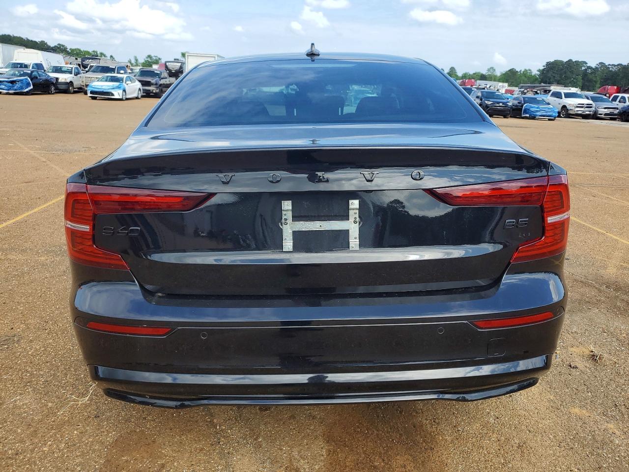 2024 VOLVO S60 PLUS photo 16