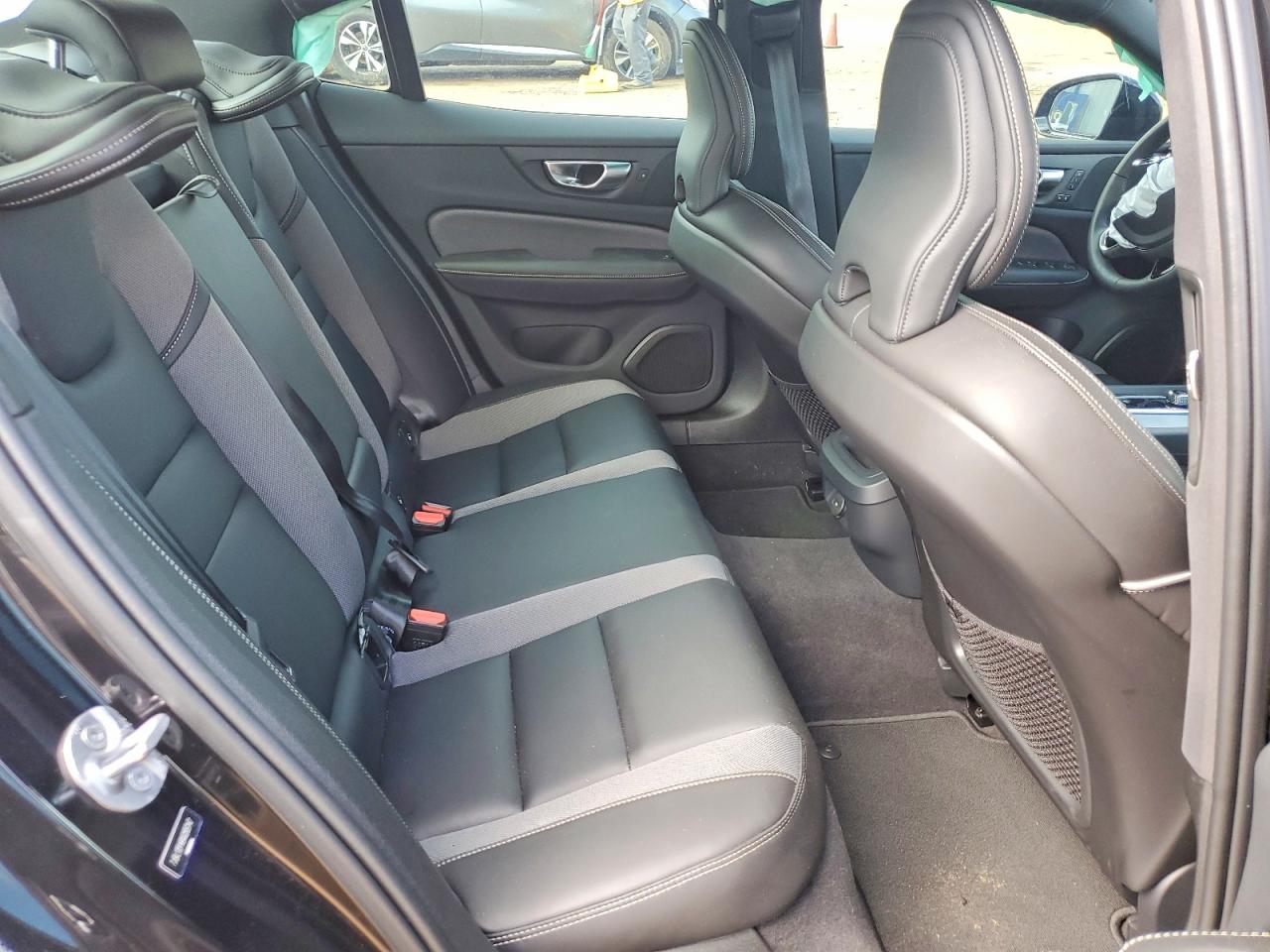 2024 VOLVO S60 PLUS photo 28