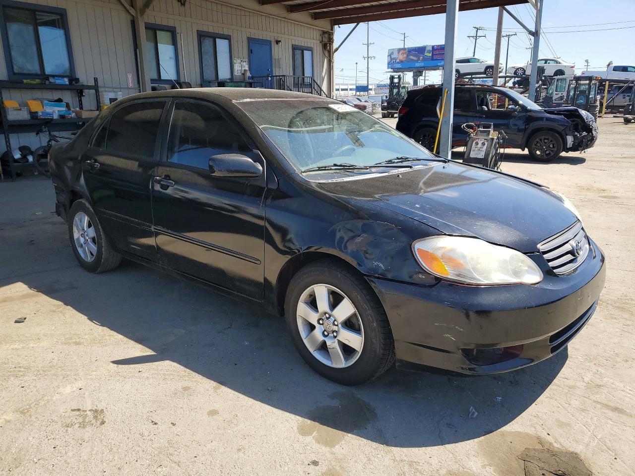 2004 TOYOTA COROLLA LE photo 4