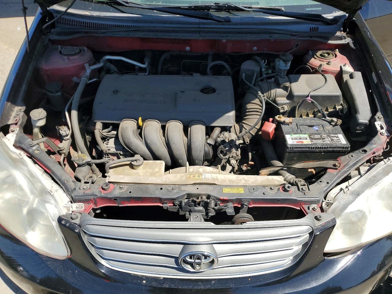 2004 TOYOTA COROLLA LE photo 11