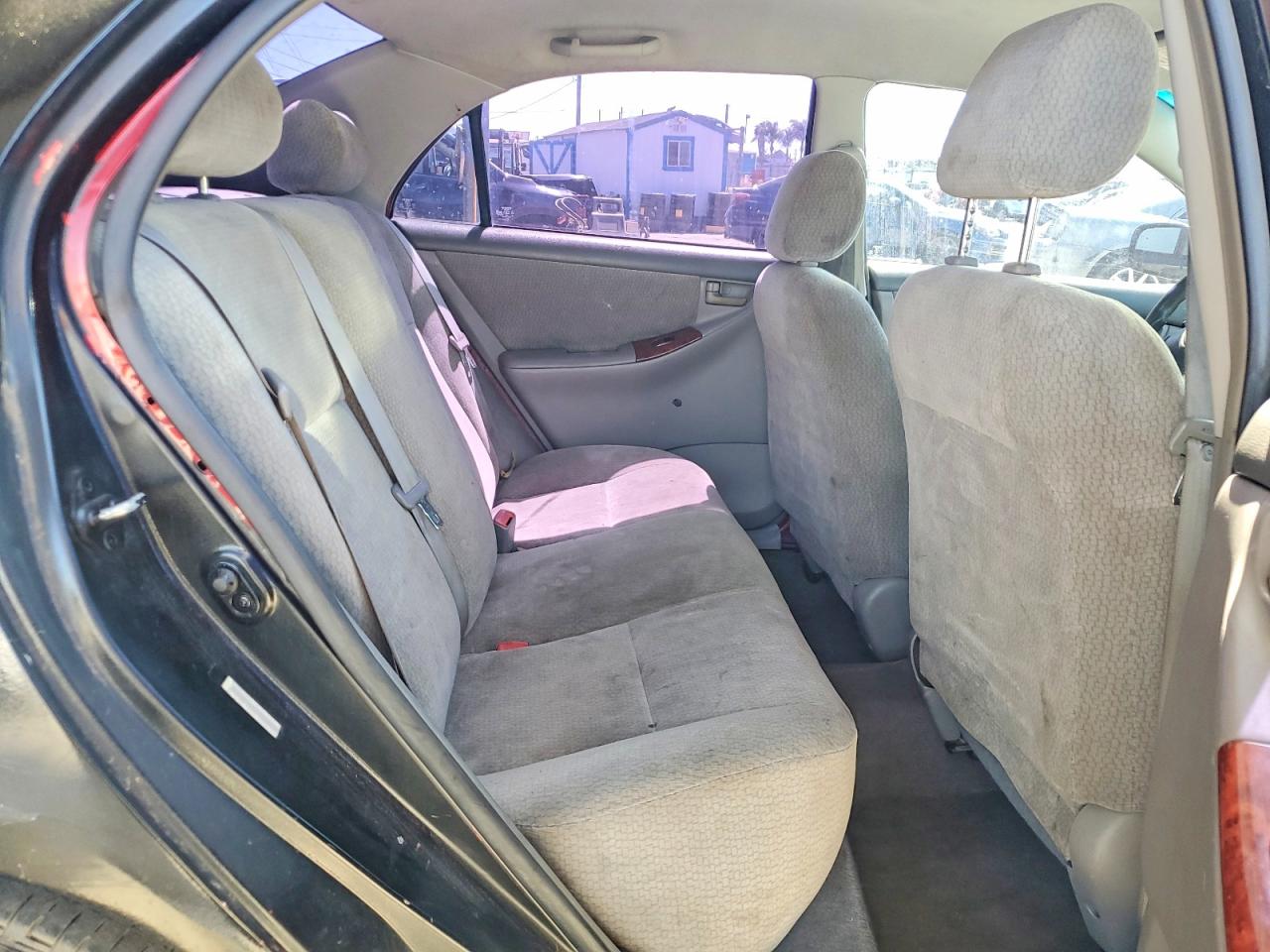 2004 TOYOTA COROLLA LE photo 10