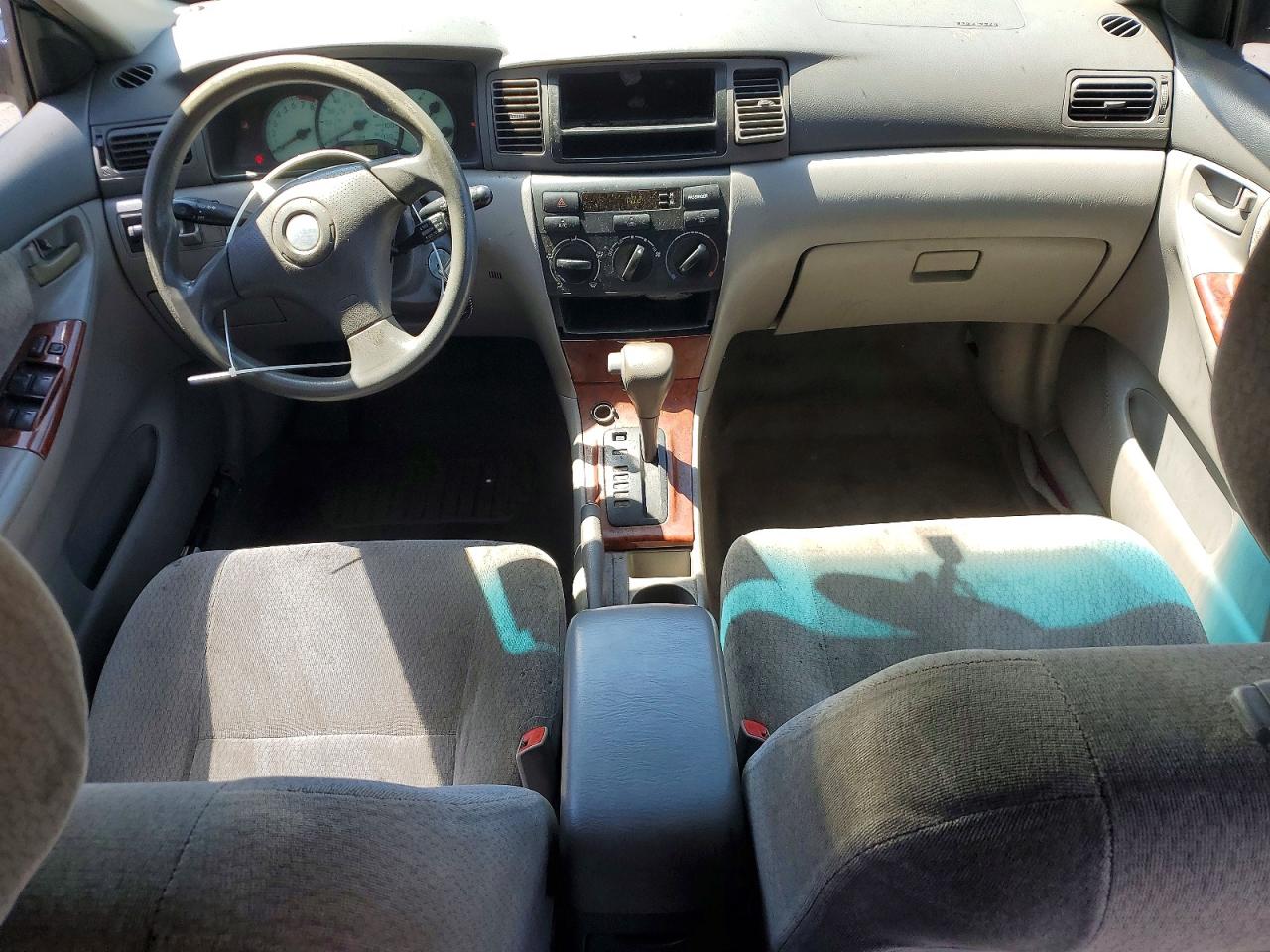 2004 TOYOTA COROLLA LE photo 8