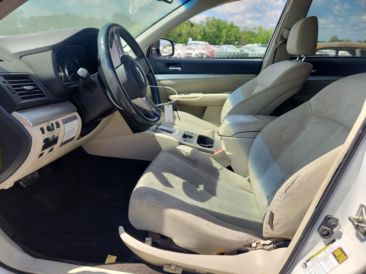2011 SUBARU OUTBACK 2.5I PREMIUM photo 19
