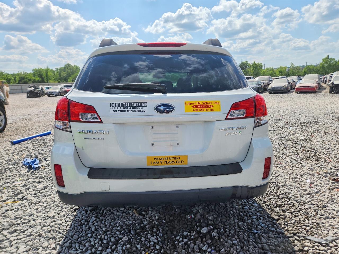 2011 SUBARU OUTBACK 2.5I PREMIUM photo 16
