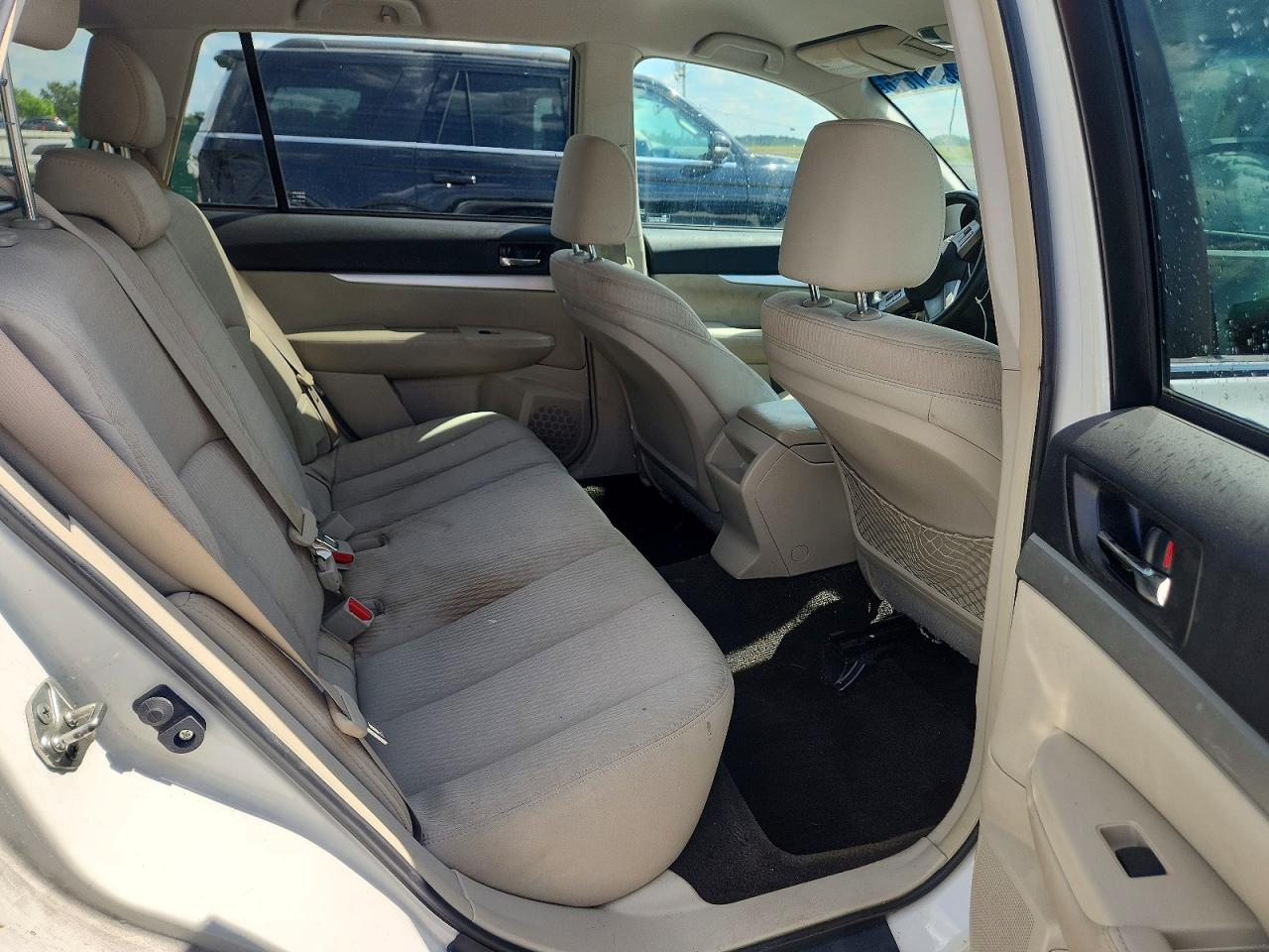 2011 SUBARU OUTBACK 2.5I PREMIUM photo 31