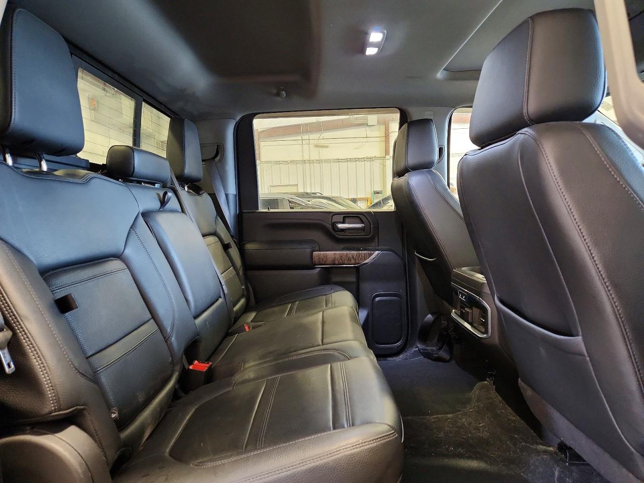 2020 GMC SIERRA K2500 DENALI photo 28
