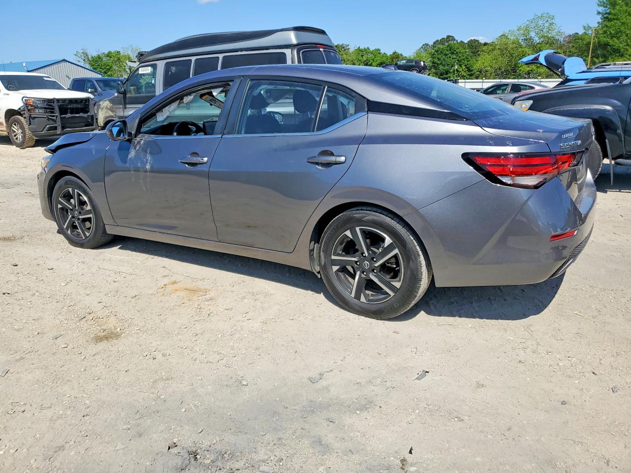 2024 NISSAN SENTRA SV photo 3