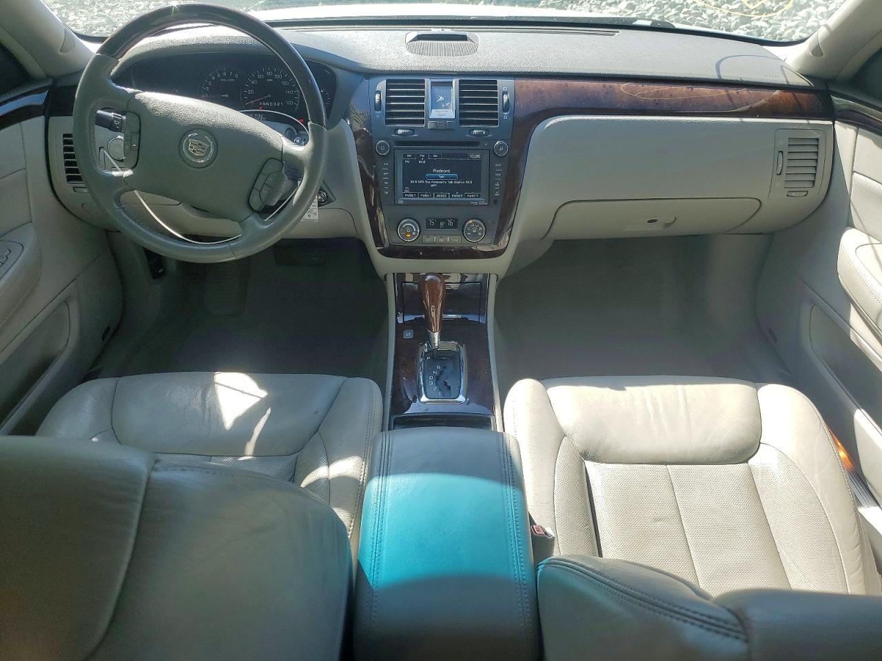 2011 CADILLAC DTS PREMIUM COLLECTION photo 15