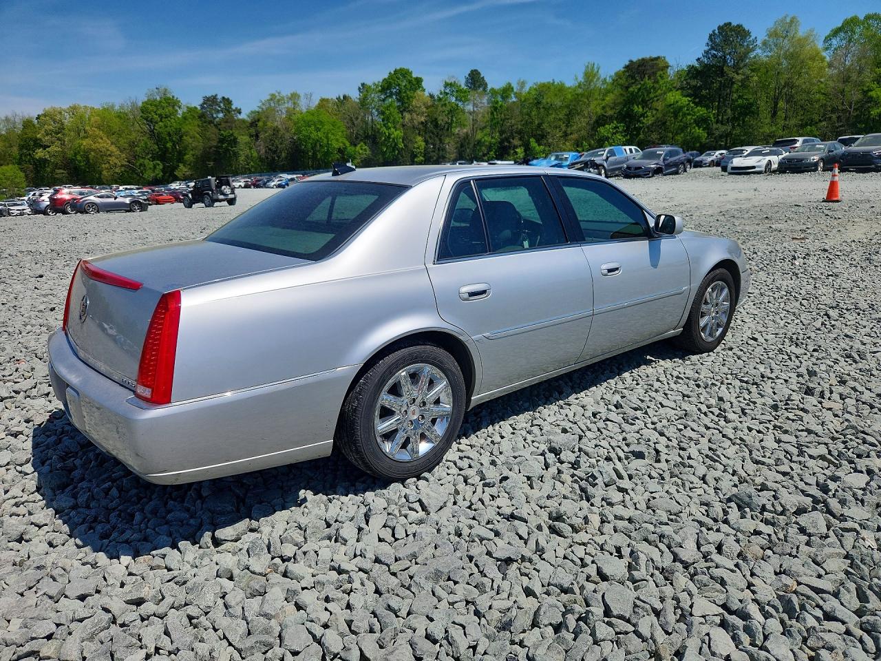 2011 CADILLAC DTS PREMIUM COLLECTION photo 5