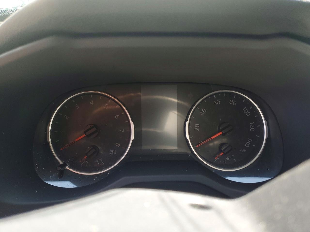 2019 TOYOTA RAV4 XLE photo 17