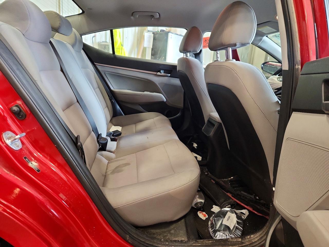 2018 HYUNDAI ELANTRA SEL photo 19
