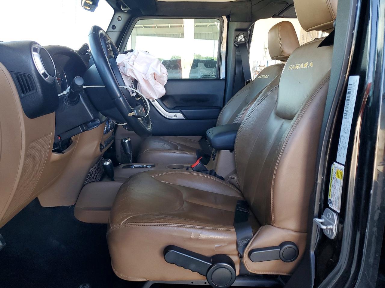 2015 JEEP WRANGLER UNLIMITED SAHARA photo 13