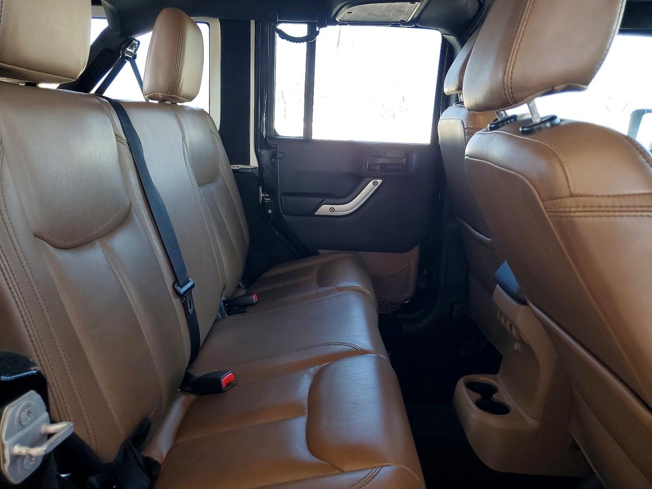 2015 JEEP WRANGLER UNLIMITED SAHARA photo 19