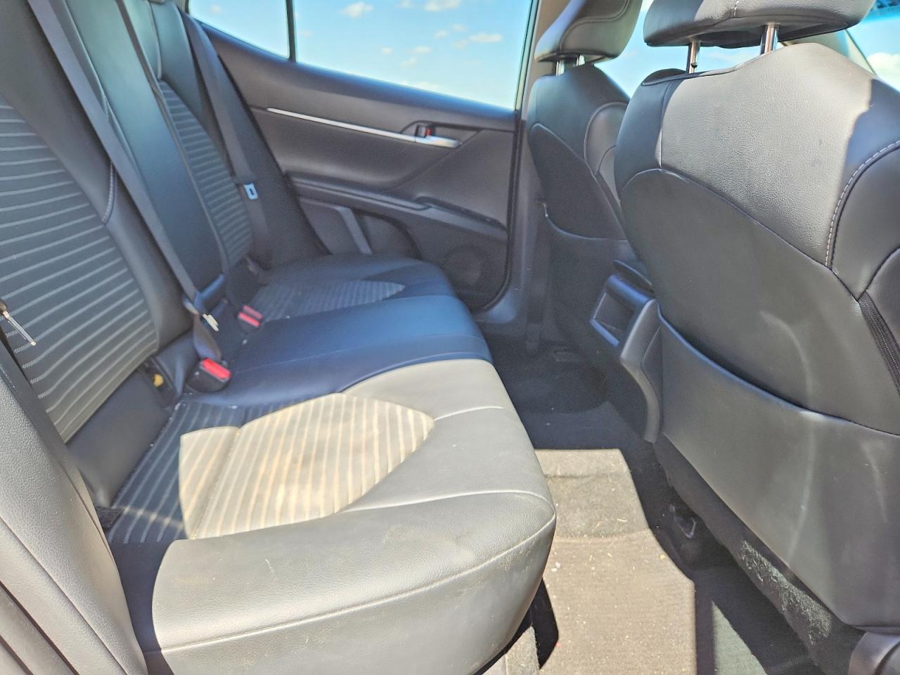 2018 TOYOTA CAMRY SE photo 28