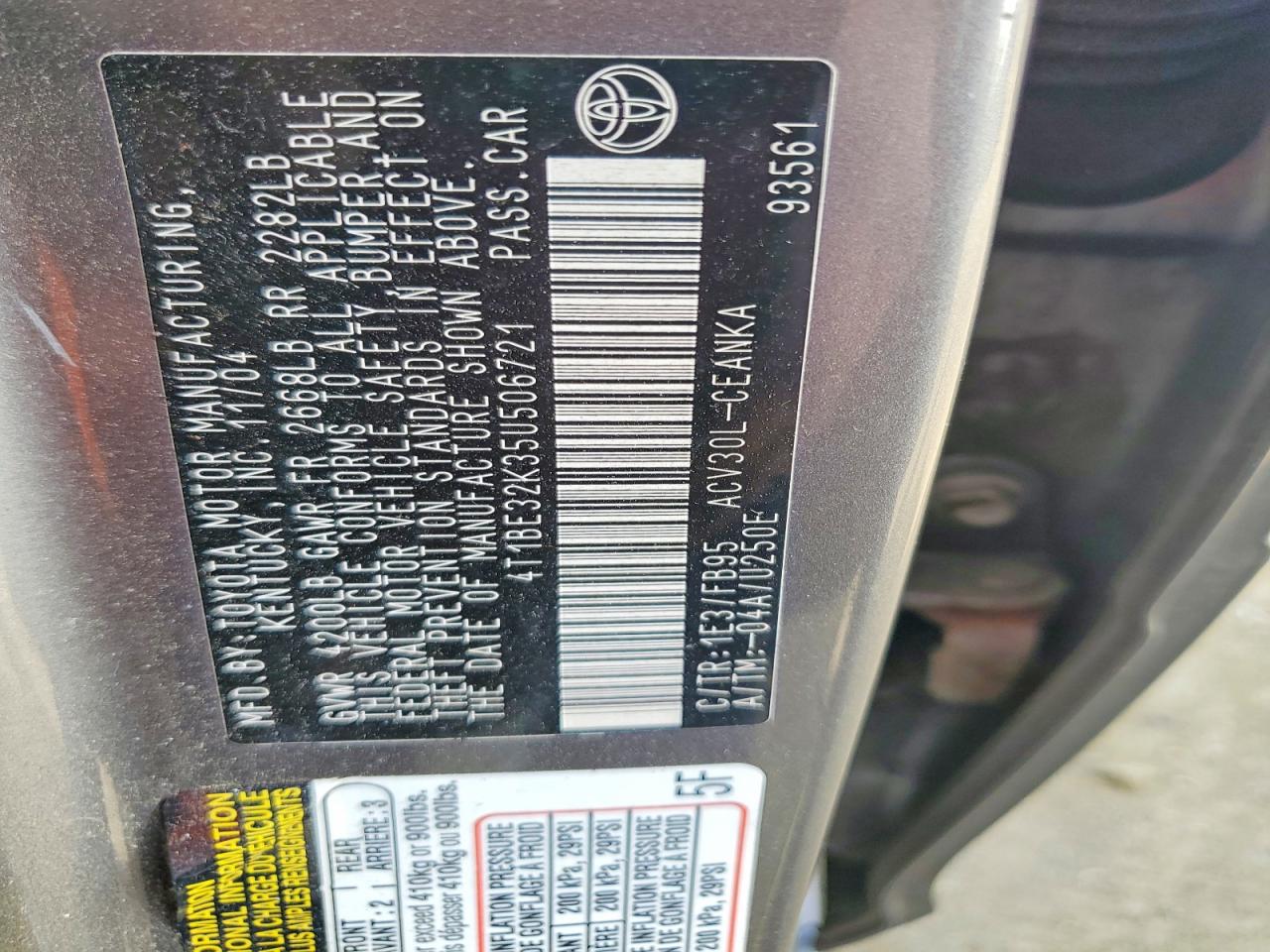 2005 TOYOTA CAMRY LE photo 12