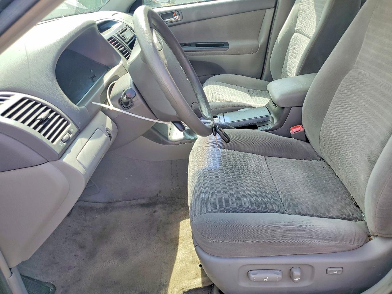 2005 TOYOTA CAMRY LE photo 7