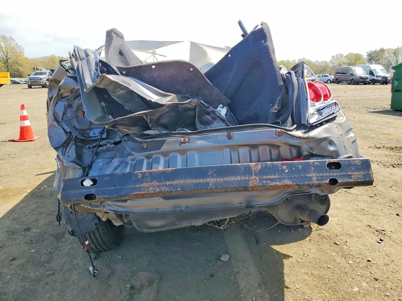 2005 TOYOTA CAMRY LE photo 6