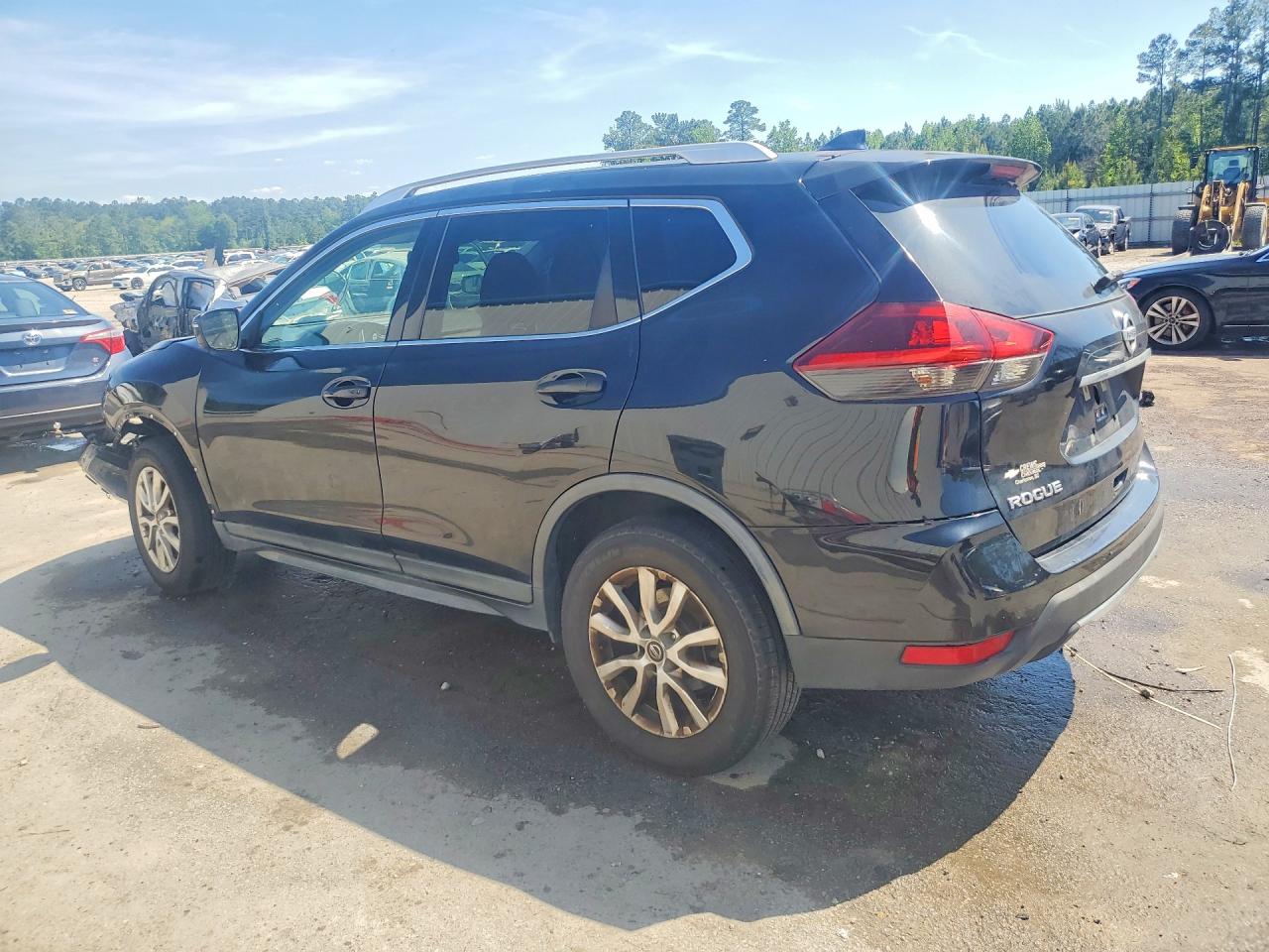 2018 NISSAN ROGUE SV photo 3