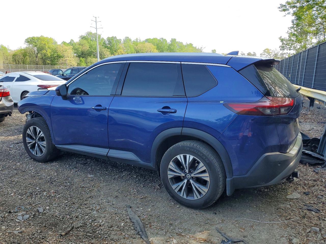 2021 NISSAN ROGUE SV photo 4