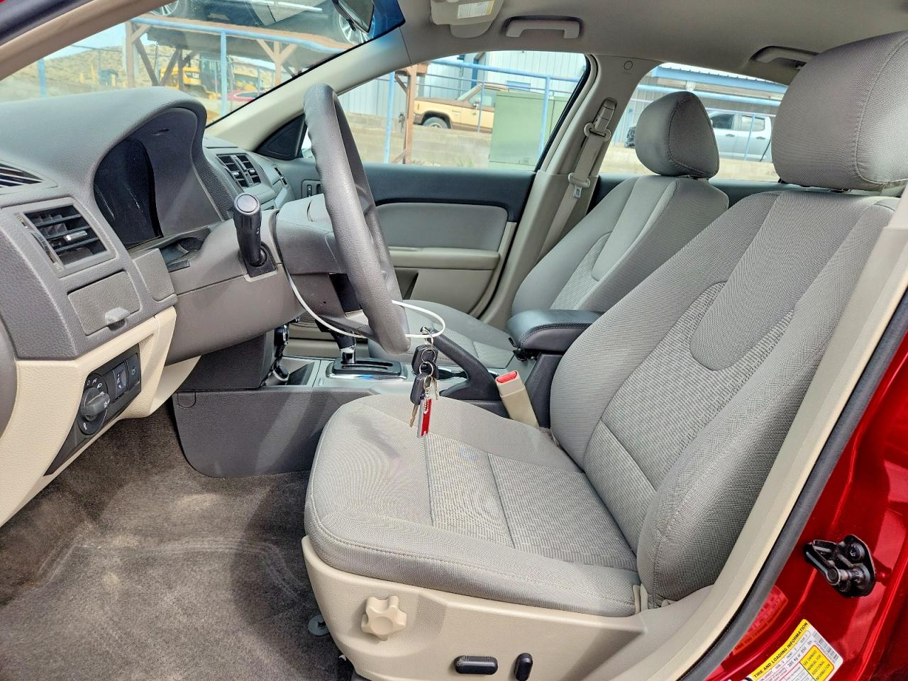 2012 FORD FUSION SE photo 13