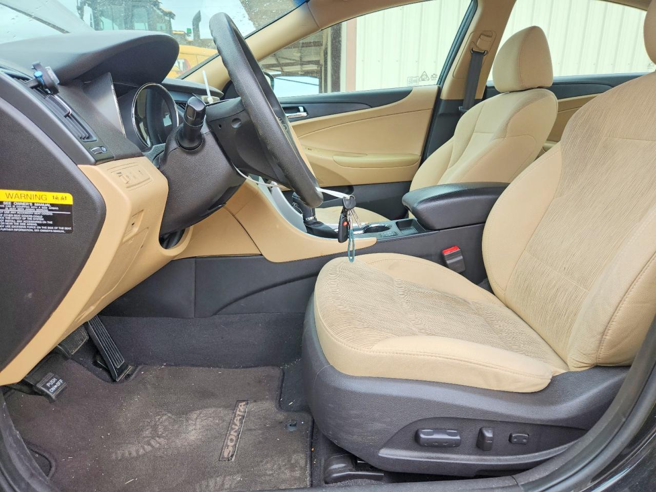 2014 HYUNDAI SONATA GLS photo 13