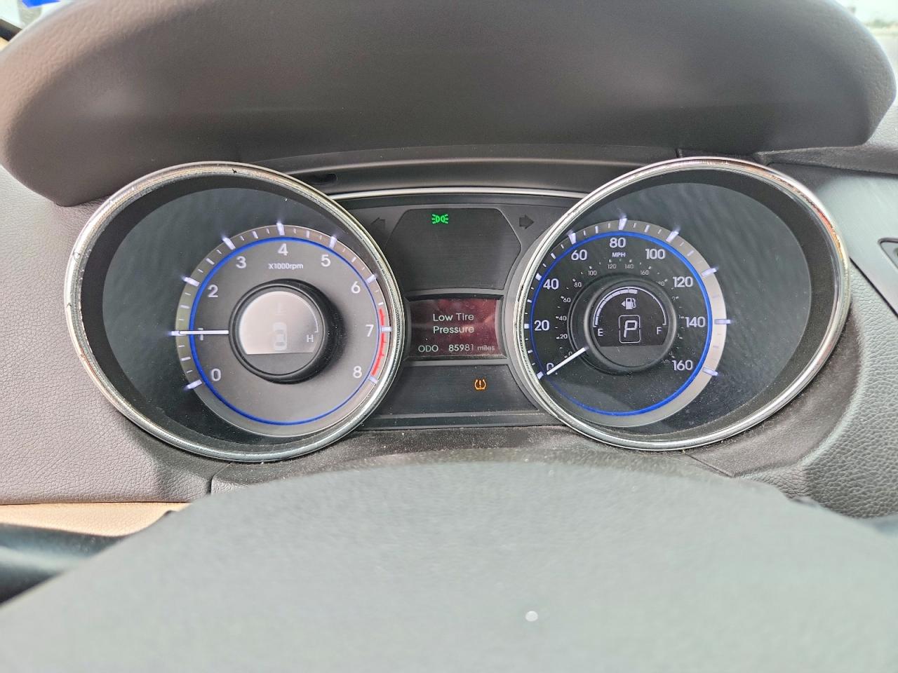 2014 HYUNDAI SONATA GLS photo 17