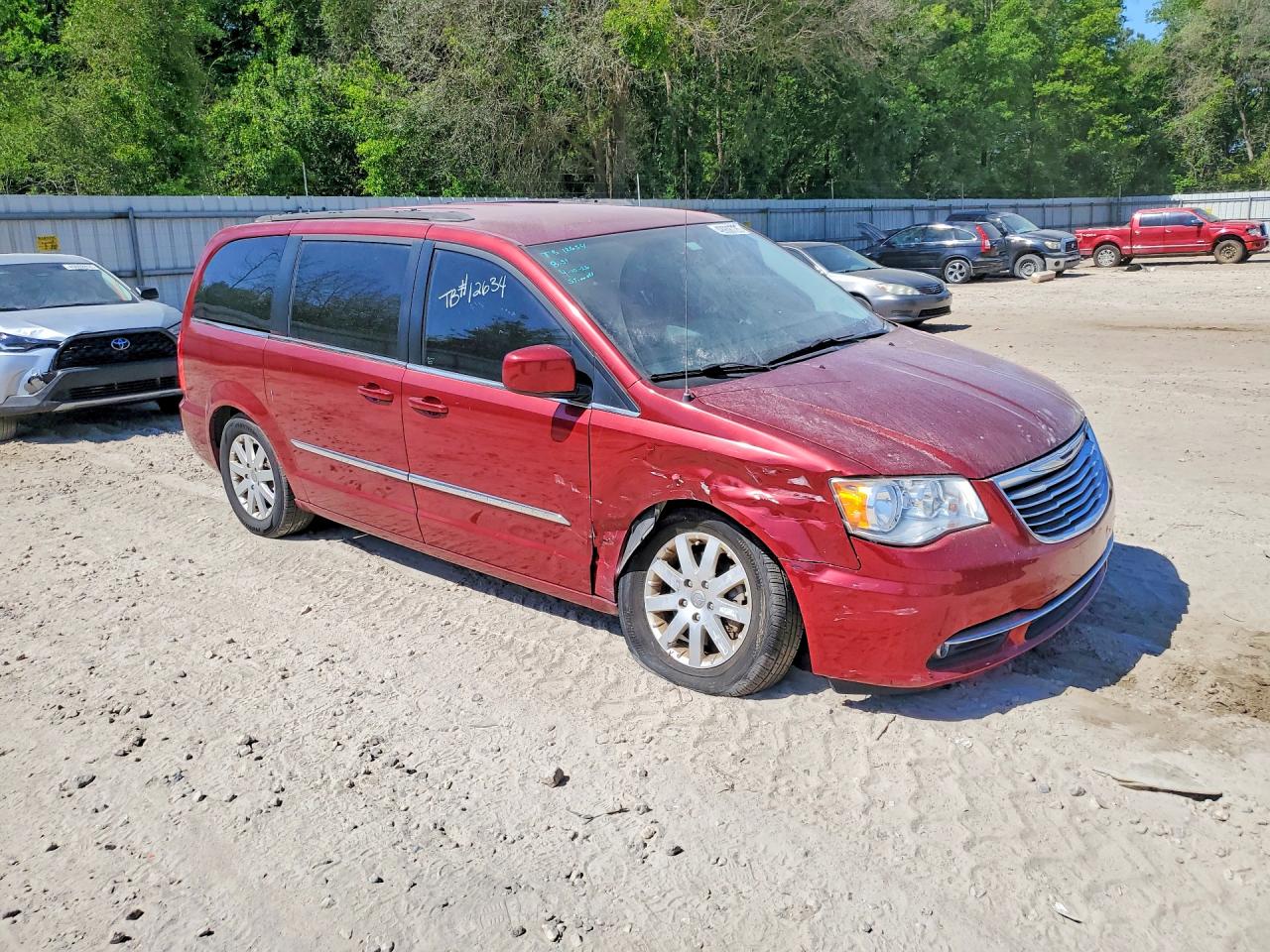 2015 CHRYSLER TOWN & COUNTRY TOURING photo 4