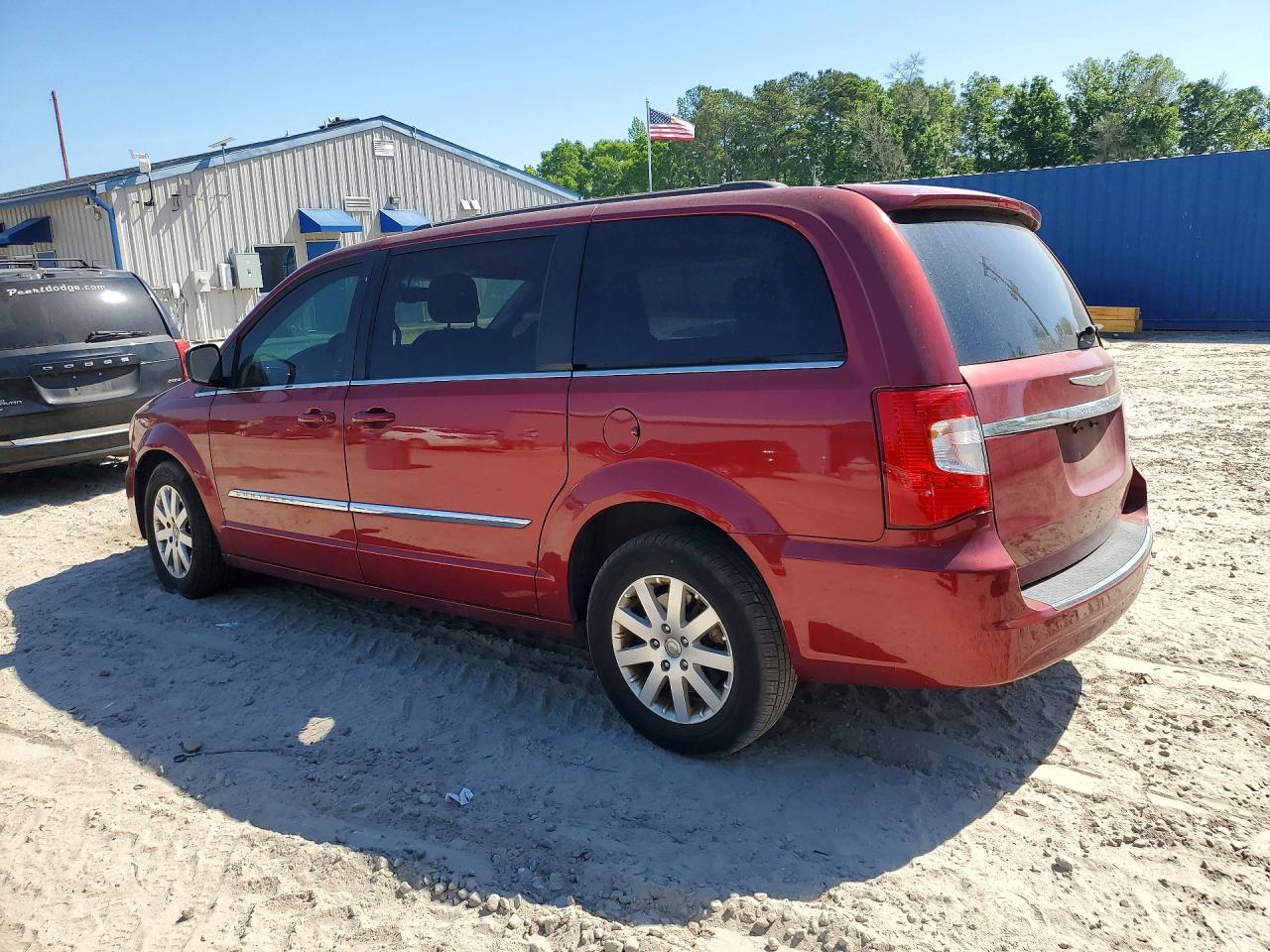 2015 CHRYSLER TOWN & COUNTRY TOURING photo 2