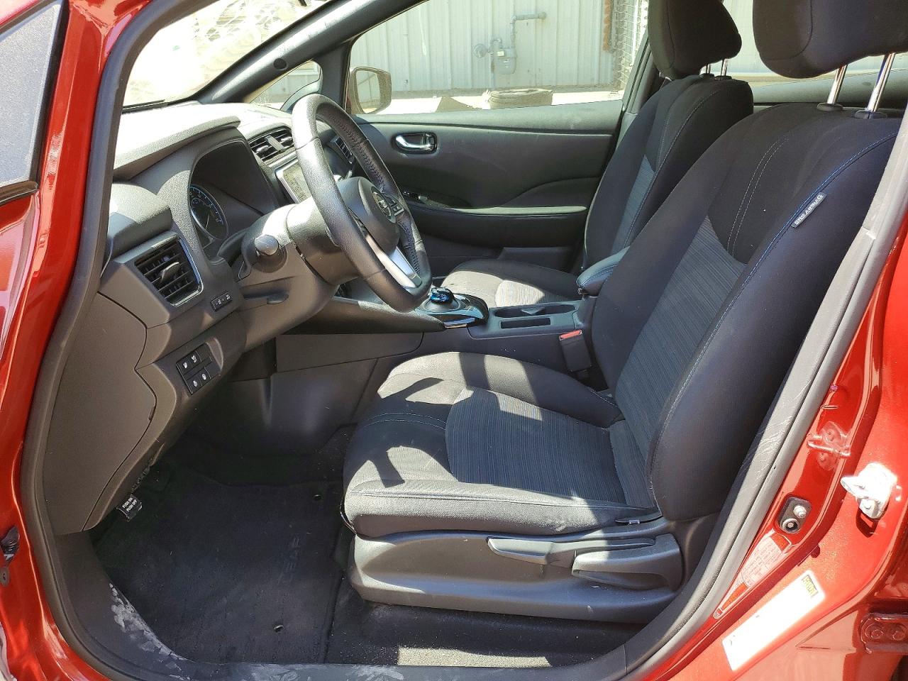 2022 NISSAN LEAF SV photo 19