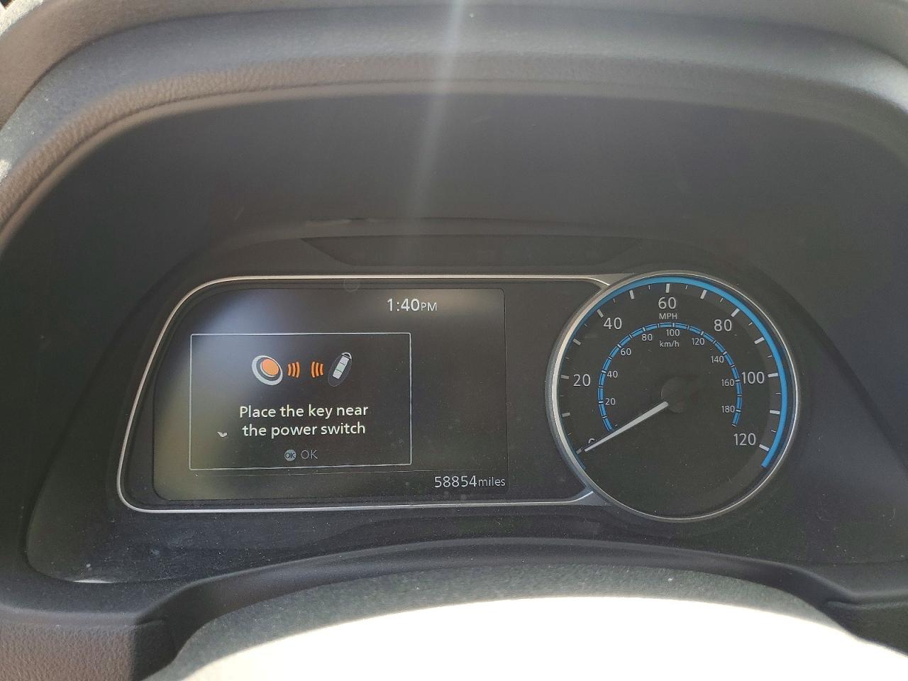 2022 NISSAN LEAF SV photo 25