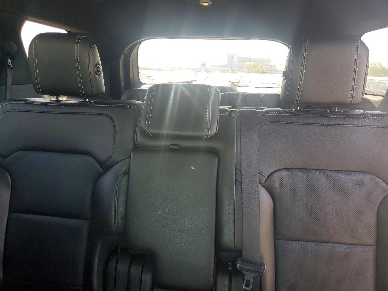2017 FORD EXPLORER LIMITED photo 28